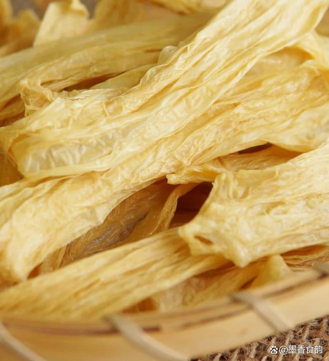 百家乐网址客家风味新发现：纯手工头层腐竹的舌尖之旅(图3)